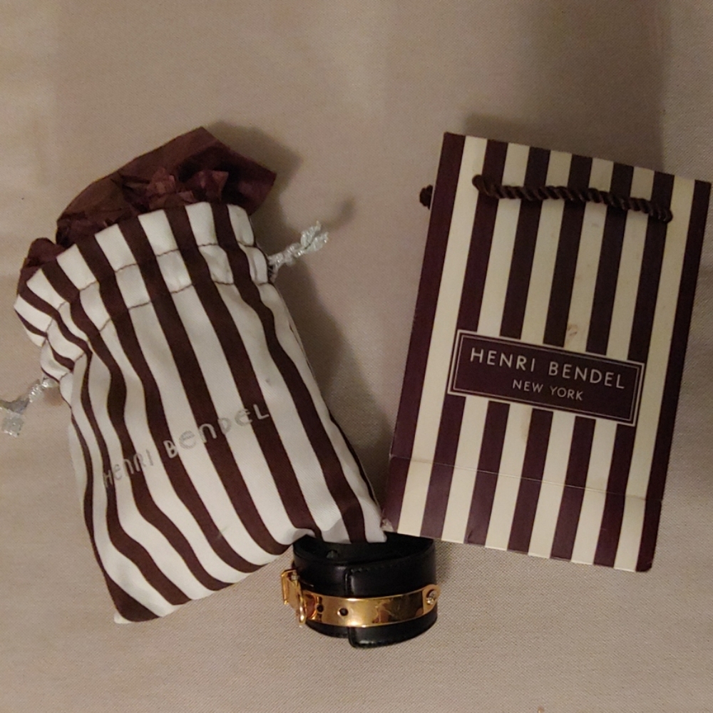 Henri Bendel New York wrist cuff bracelet